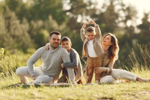 La provisión bíblica es más que dinero: es amar y cuidar. Aprende el plan 4P: Presencia, Palabra, Pan y Protección para volver al corazón del Padre.